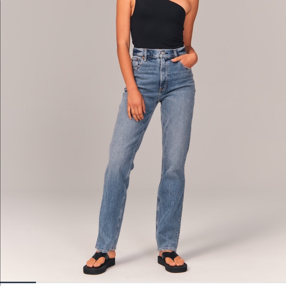 Abercrombie 90s ultra high rise straight NWT medium wash